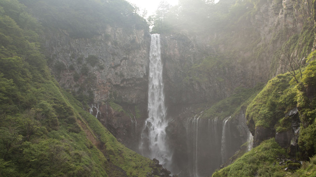 華厳の滝